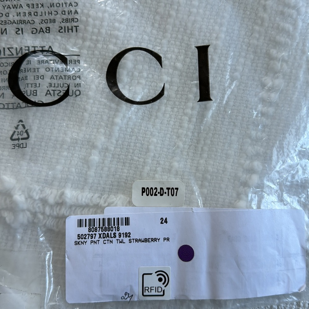 NWT Gucci Strawberry Print Skinny Leg Jeans - Picture 15 of 15